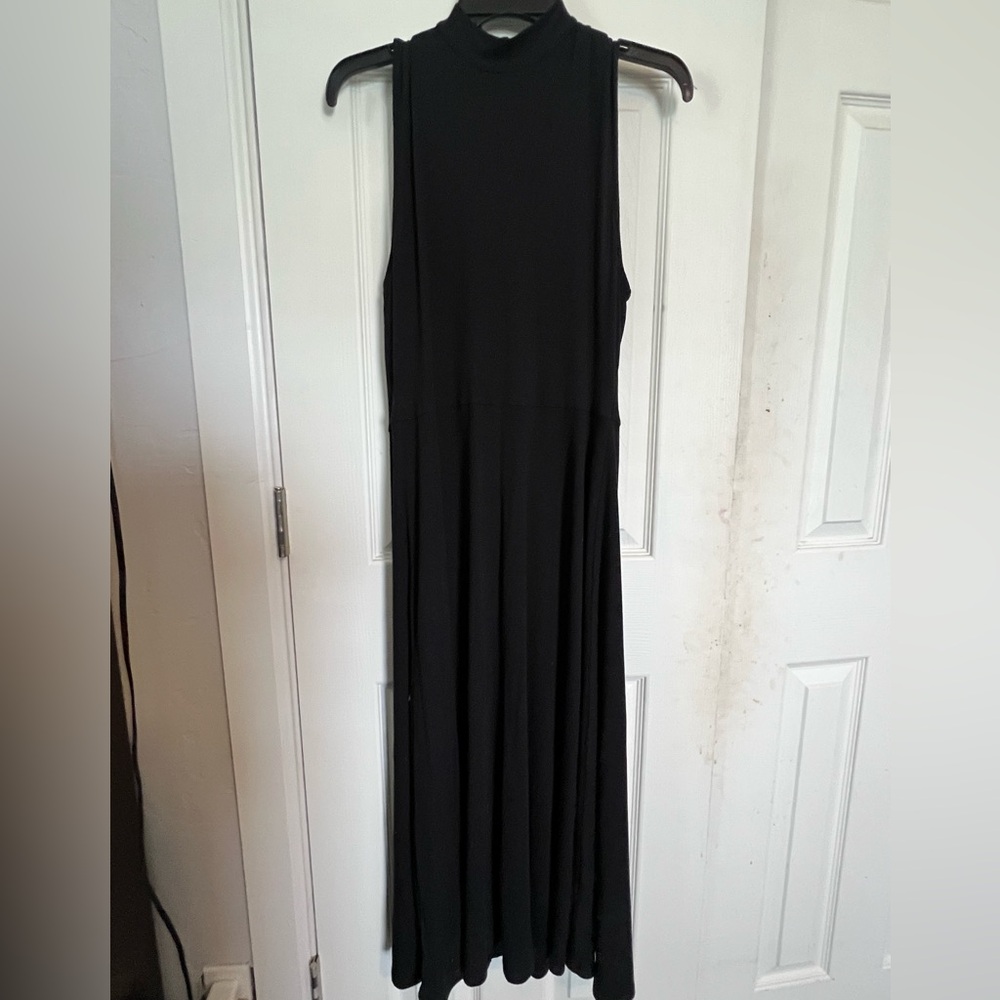 Elegant Black Sleeveless Maxi Dress